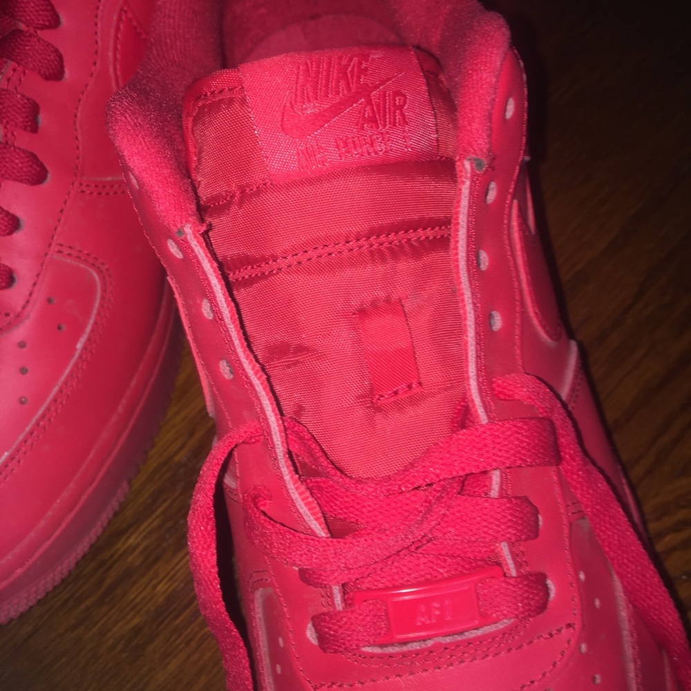Men’s Red Lowtop Nike’s Triple Red AirForces - Picture 9 of 9